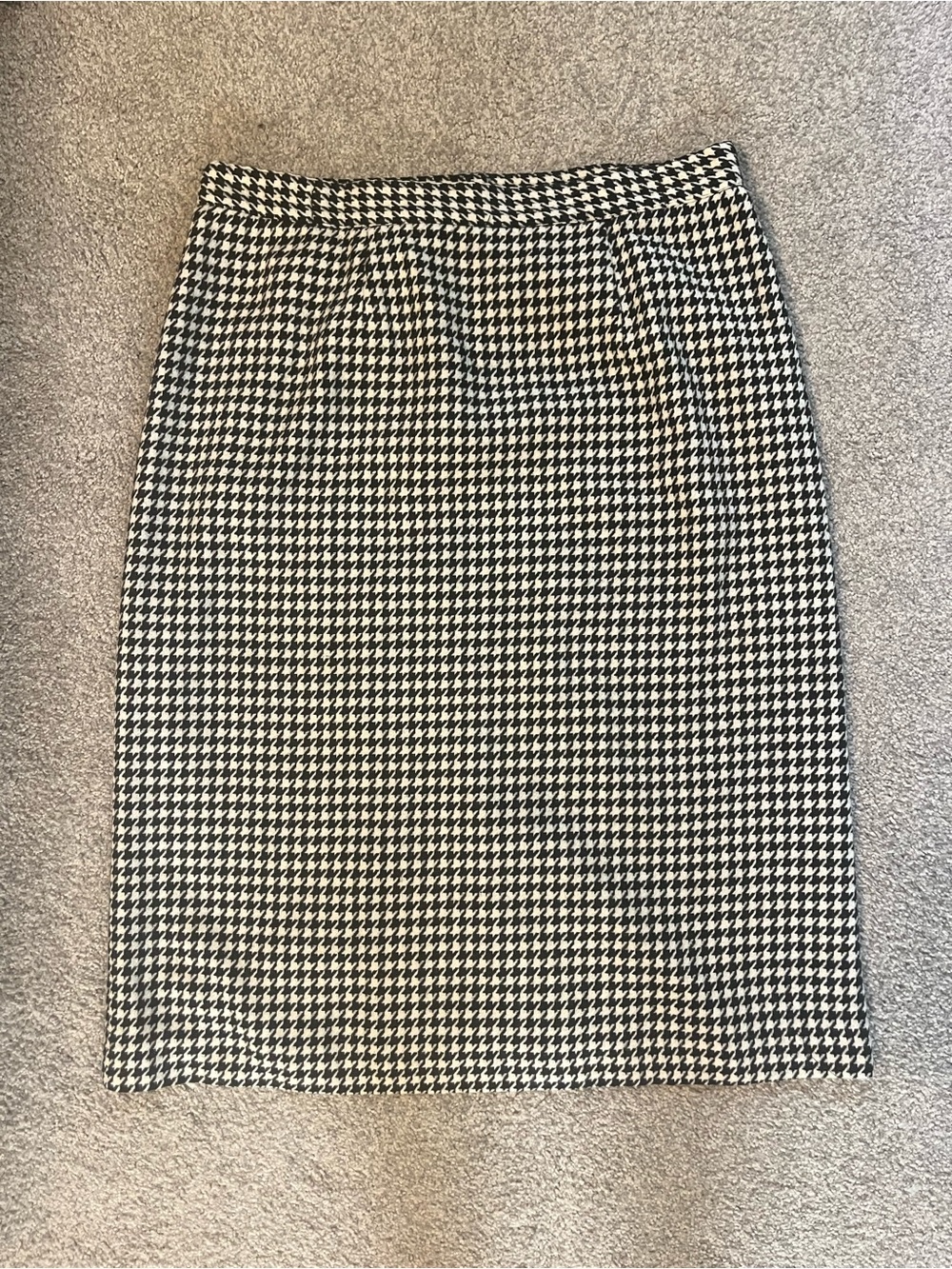 Vintage Houndstooth Wool Pencil Skirt - Black & White, Made in USA, Size 14